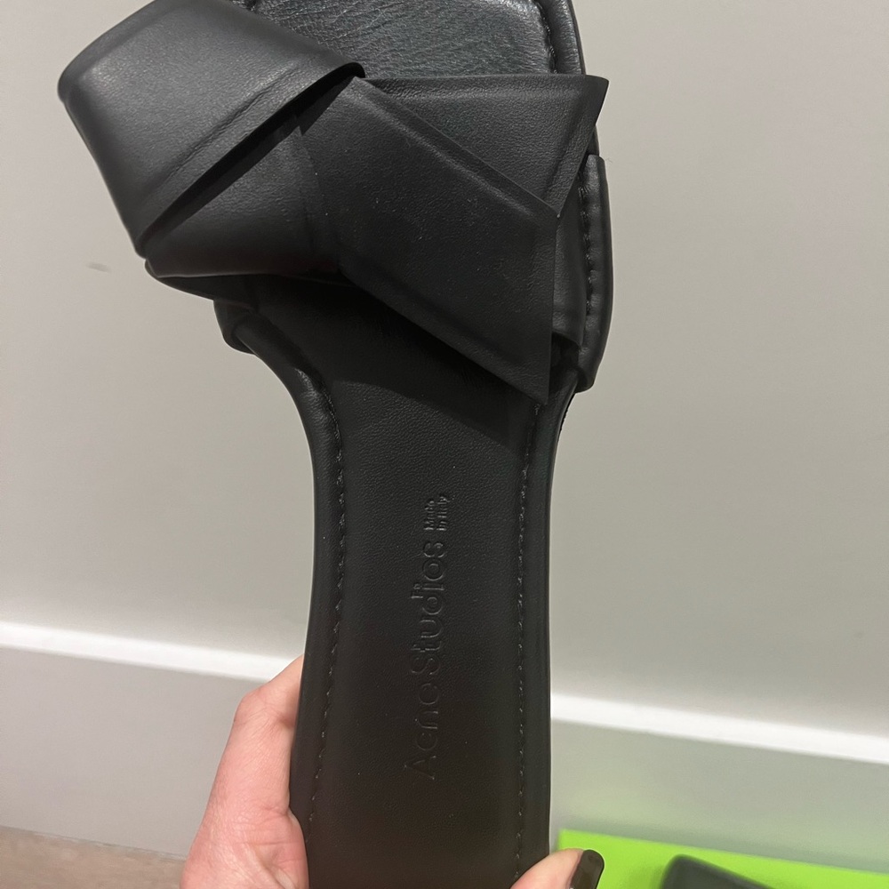 Acne Studios Black Leather Flip Flops 39 - Picture 3 of 4